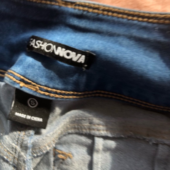 Mint condition fashion nova blue jeans - Picture 4 of 4